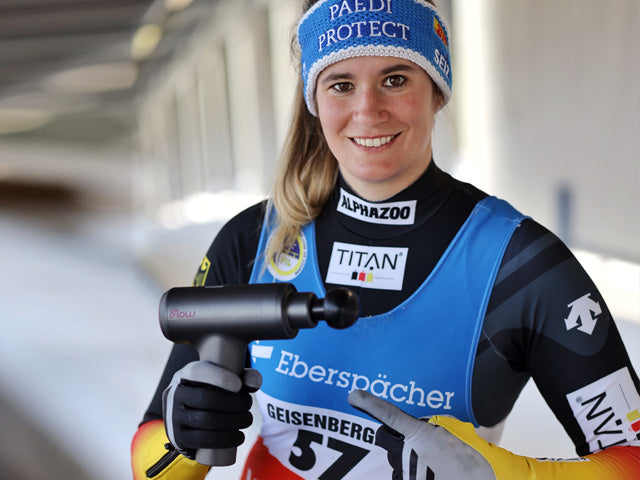 Die Flow Massagepistole wird von Rennrodlerin Natalie Geisenberger verwendet.